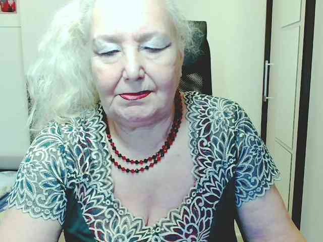 Model: GrannyWants