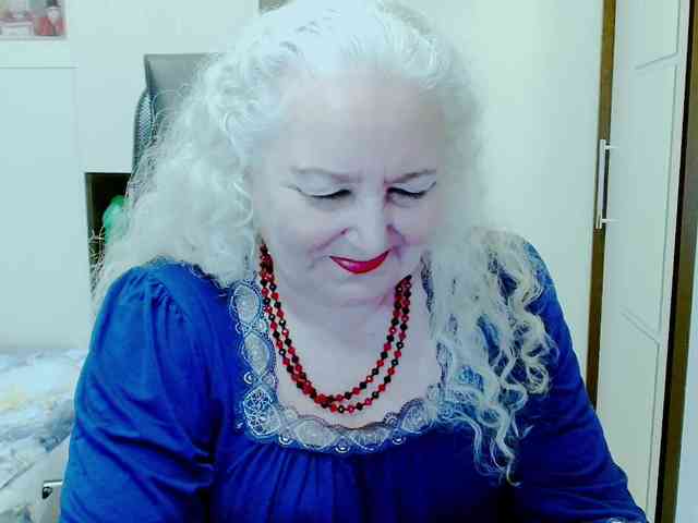 Model: GrannyWants