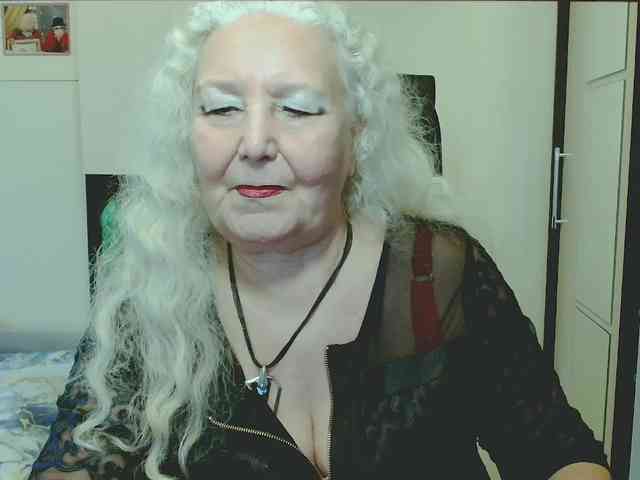 Model: GrannyWants
