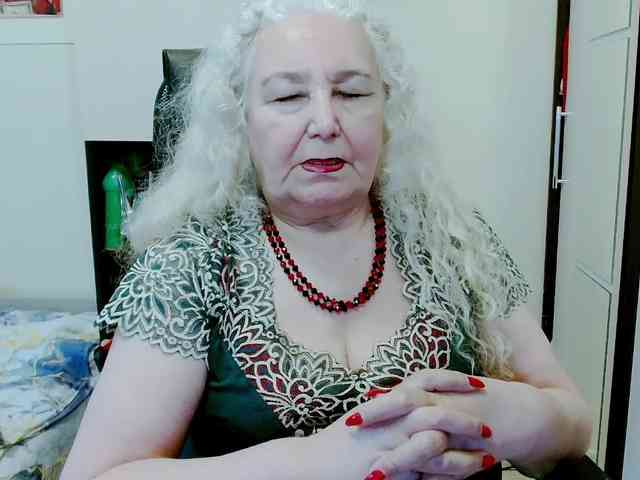 Model: GrannyWants