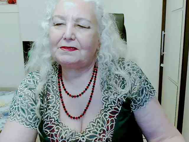 Model: GrannyWants