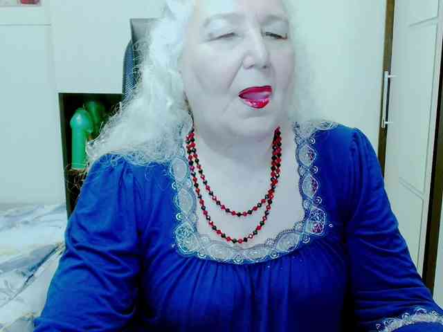 Model: GrannyWants
