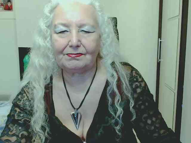 Model: GrannyWants