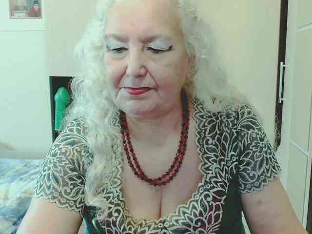 Model: GrannyWants