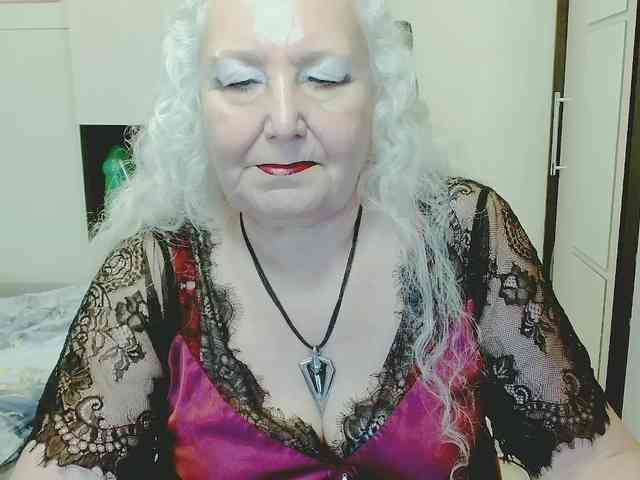 Model: GrannyWants