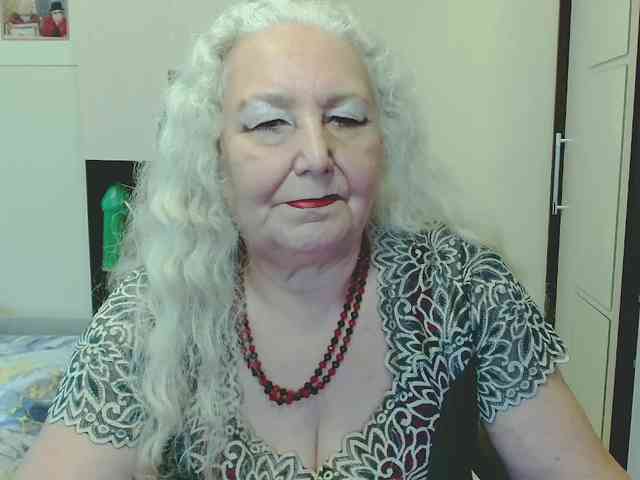 Model: GrannyWants