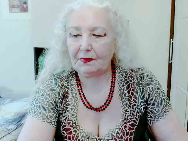 Model: GrannyWants