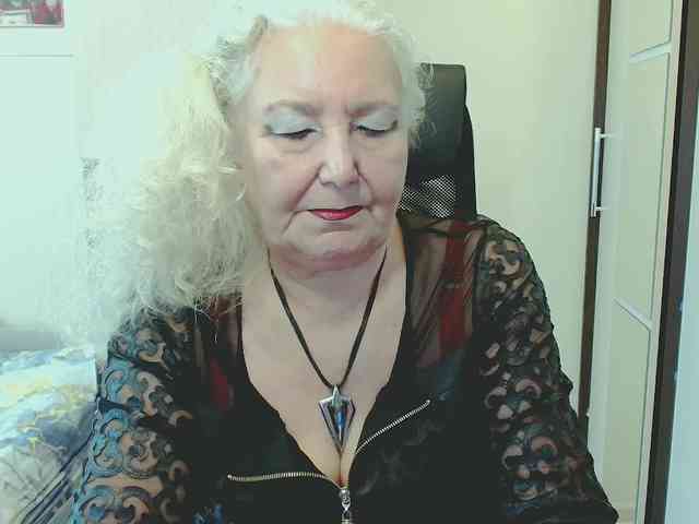 Model: GrannyWants