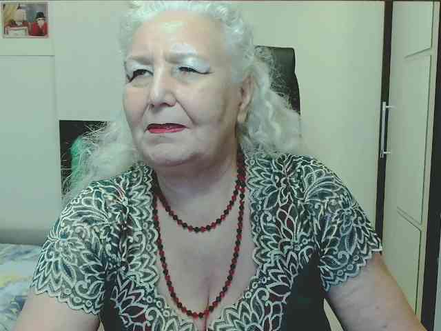 Model: GrannyWants