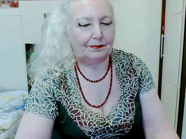 Model: GrannyWants