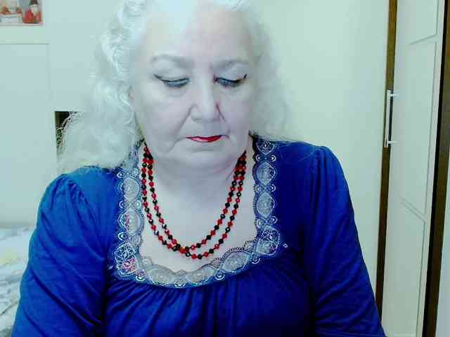 Model: GrannyWants