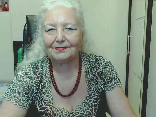 Model: GrannyWants