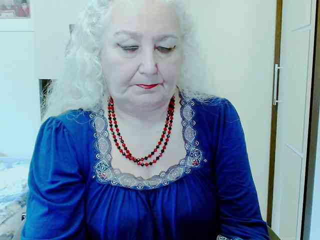 Model: GrannyWants