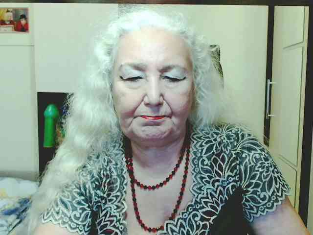 Model: GrannyWants
