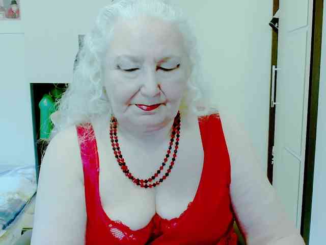 Model: GrannyWants