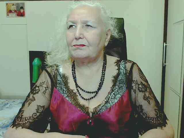 Model: GrannyWants