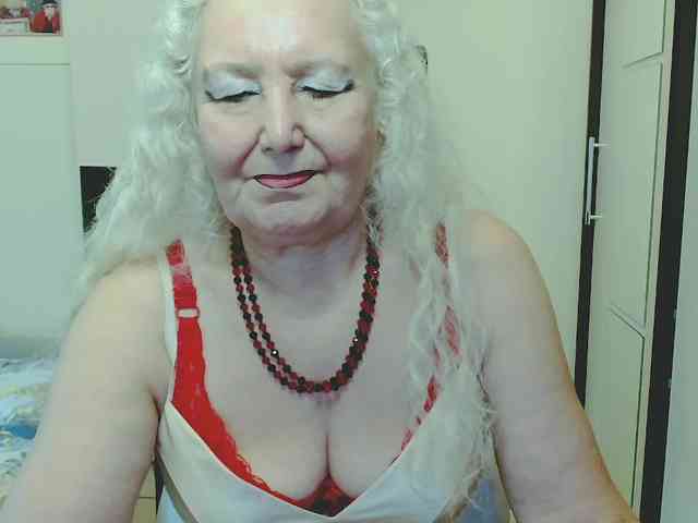 Model: GrannyWants