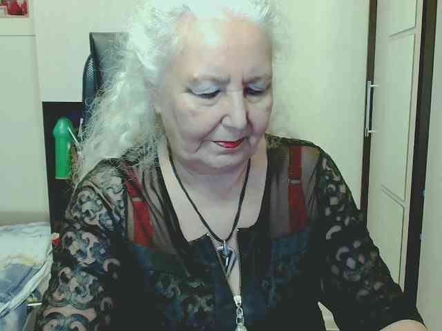 Model: GrannyWants