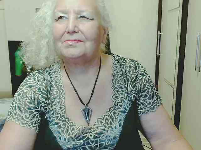 Model: GrannyWants