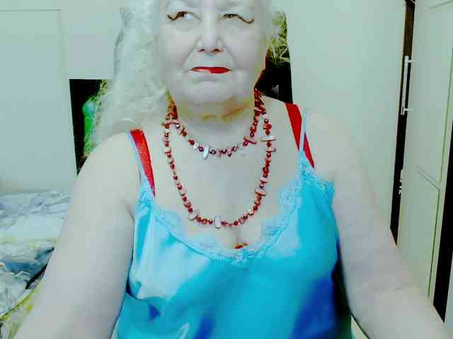 Model: GrannyWants