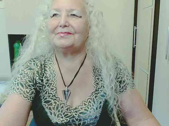 Model: GrannyWants