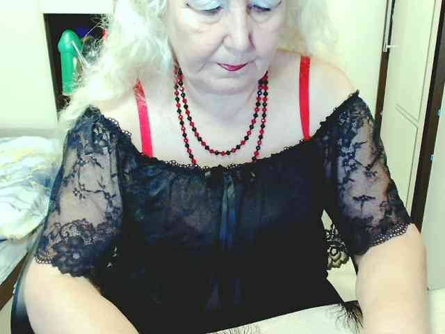 Model: GrannyWants
