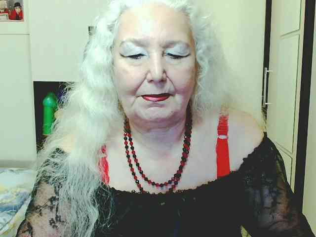 Model: GrannyWants