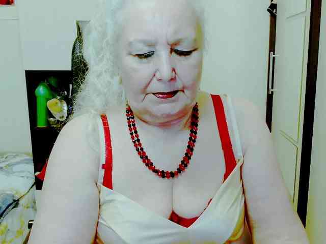 Model: GrannyWants