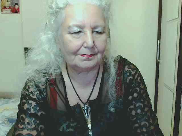 Model: GrannyWants