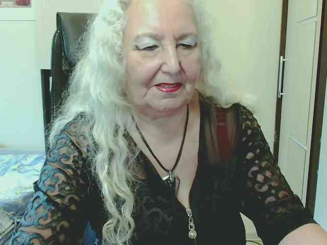 Model: GrannyWants