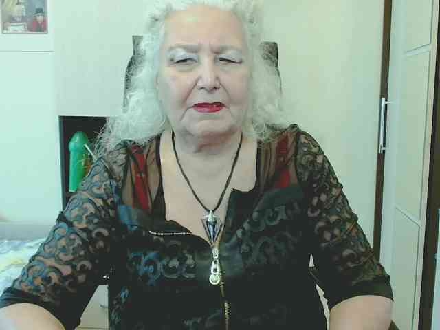 Model: GrannyWants