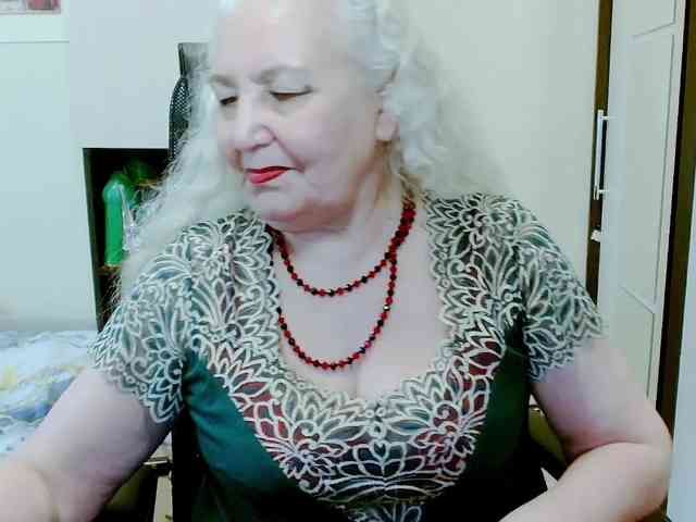 Model: GrannyWants