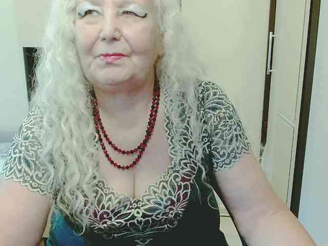 Model: GrannyWants