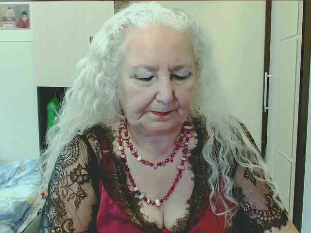 Model: GrannyWants