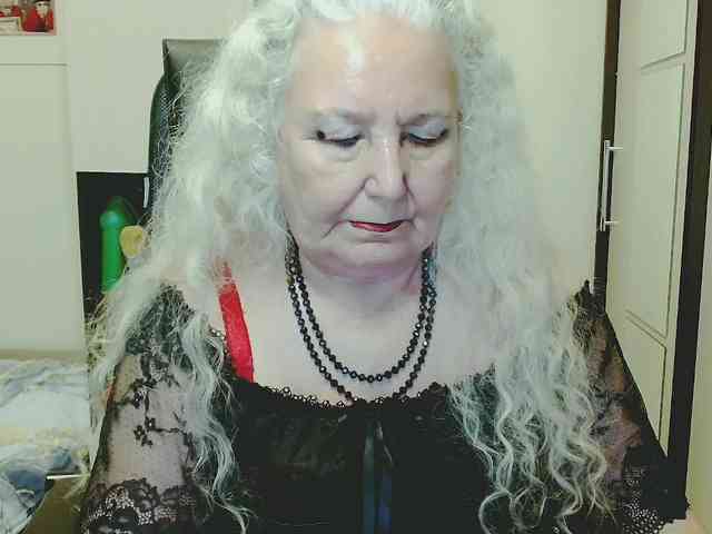 Model: GrannyWants