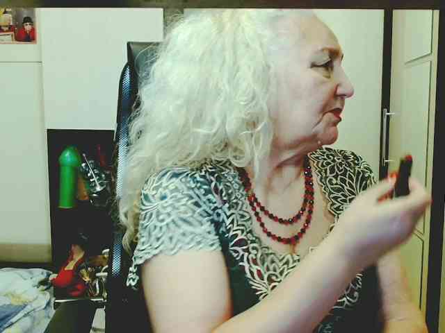 Model: GrannyWants