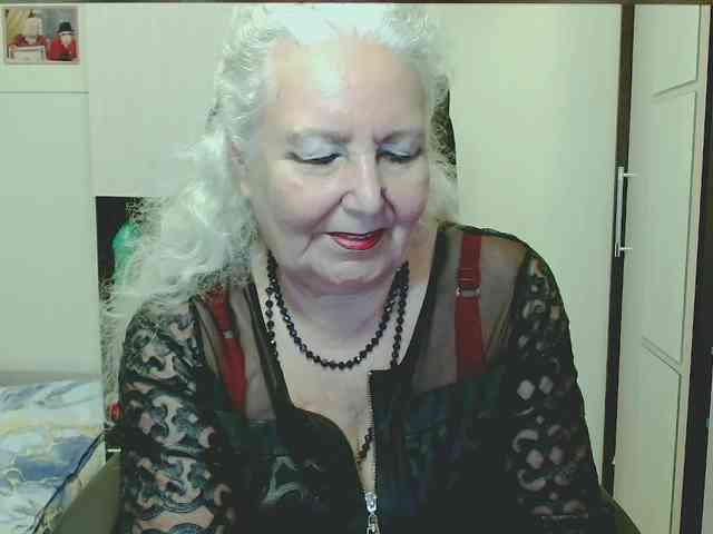 Model: GrannyWants