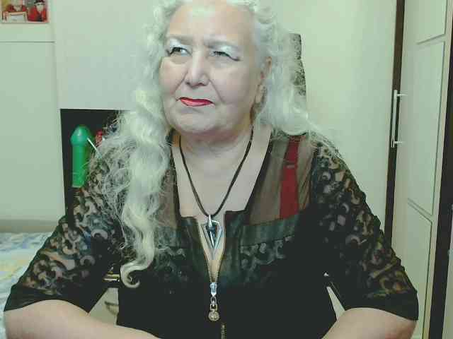 Model: GrannyWants