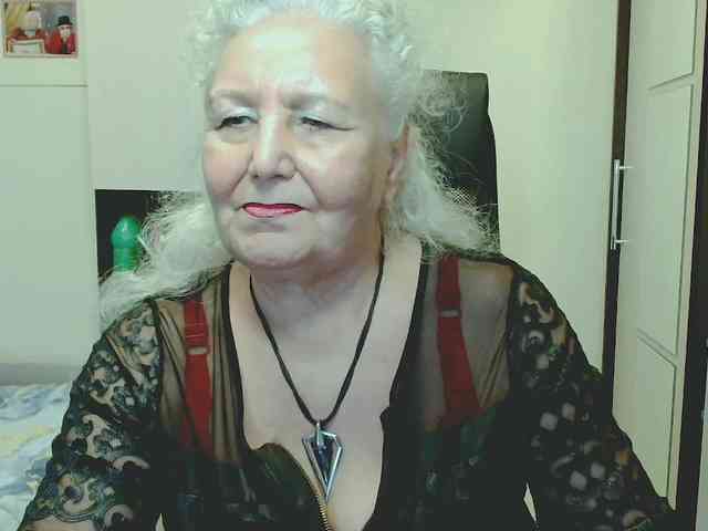 Model: GrannyWants