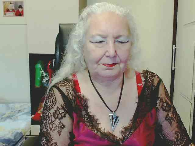Model: GrannyWants