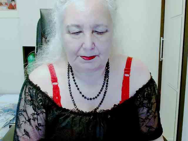 Model: GrannyWants