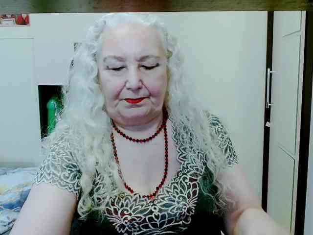 Model: GrannyWants