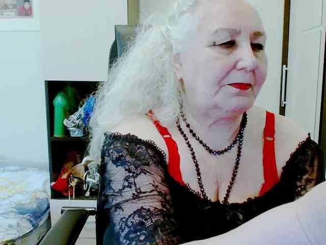Model: GrannyWants