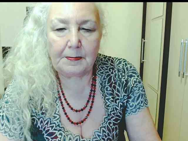 Model: GrannyWants