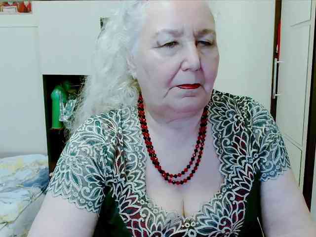 Model: GrannyWants