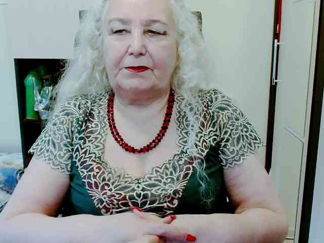 Model: GrannyWants