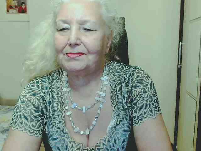 Model: GrannyWants