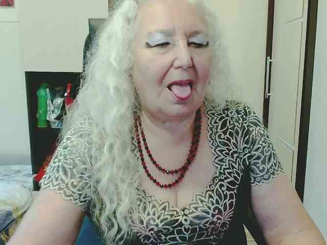 Model: GrannyWants