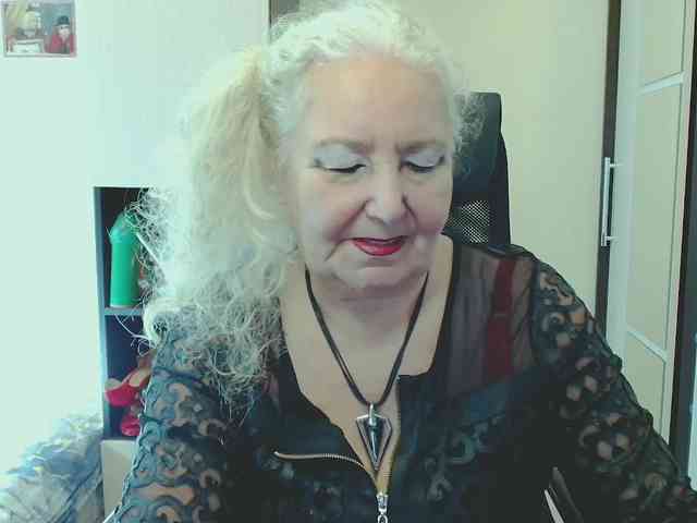Model: GrannyWants