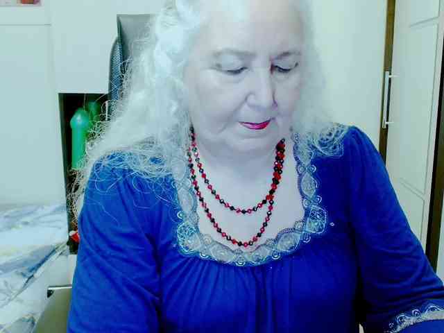 Model: GrannyWants